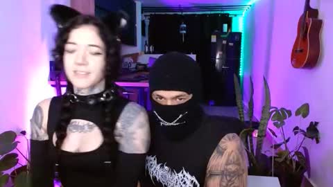 Snapshot of kuro_shir0 chatting on 04.11.26 kuro_shir0 online show from 04.11.26