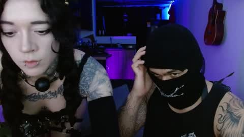 Snapshot of kuro_shir0 chatting on 04.12.26 kuro_shir0 online show from 04.12.26