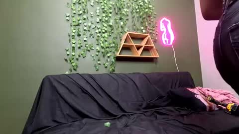 kuromi_devil online show from 11.08.25