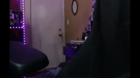 Snapshot of kushgoth chatting on 09.29.25 Kushgoth online show from 09.29.25