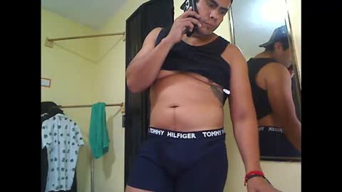 Snapshot of kushlozter chatting on 10.18.25 kushlozter online show from 10.18.25