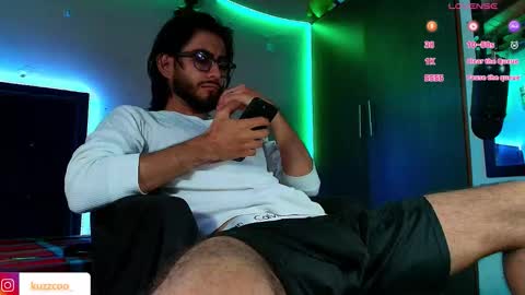 Snapshot of kuzzcoo chatting on 02.24.26 kuzzcoo online show from 02.24.26