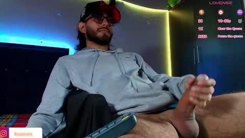 Snapshot of kuzzcoo chatting on 02.25.26 kuzzcoo online show from 02.25.26