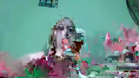 Kween online show from 12.30.24