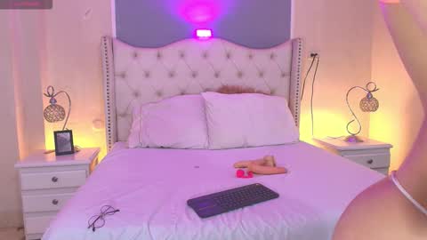 Snapshot of kya_wild chatting on 10.09.25 kya_wild online show from 10.09.25