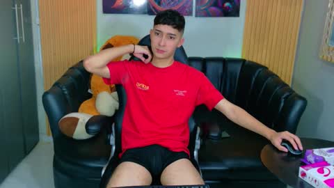 Snapshot of kygo_williams chatting on 09.22.25 Kygo online show from 09.22.25