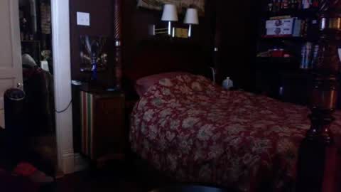 Snapshot of kyhgihntight chatting on 11.19.25 Nick Nude Celt KYHighNTight online show from 11.19.25