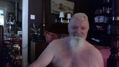 Snapshot of kyhgihntight chatting on 12.18.25 Nick Nude Celt KYHighNTight online show from 12.18.25