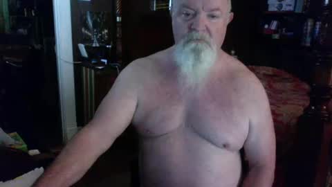 Snapshot of kyhgihntight chatting on 05.19.26 Nick Nude Celt KYHighNTight online show from 05.19.26