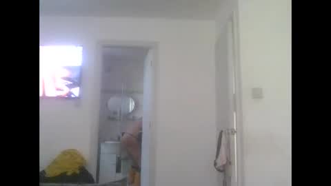 Snapshot of kylestrips4youq chatting on 04.19.26 kylestrips4youq online show from 04.19.26