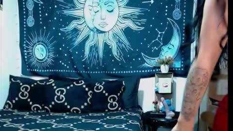 kylie online show from 10.10.25