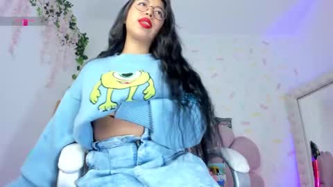 Snapshot of kylie_evans_18 chatting on 03.03.25 Kylie online show from 03.03.25