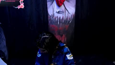 Snapshot of kylie_foxx1 chatting on 09.30.25 submissive demon Please help me to reach 500 thumbs up online show from 09.30.25