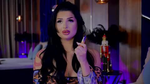 Kylie online show from 12.21.25