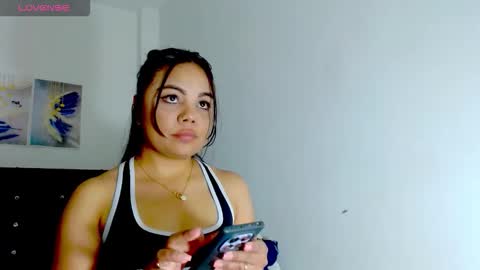 Snapshot of kylie_loveee chatting on 10.22.25 Paola online show from 10.22.25