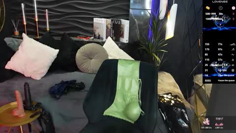 Snapshot of kylie_mellow chatting on 03.30.26 Kylie online show from 03.30.26