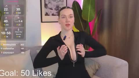 Snapshot of kylie_moss chatting on 02.17.25 Anna online show from 02.17.25