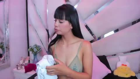 Snapshot of kylie_sexx chatting on 06.28.26 kylie online show from 06.28.26