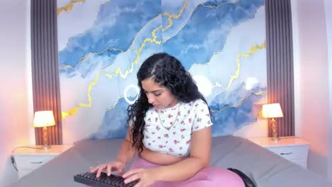 Kaylie And Jhony online show from 12.19.25