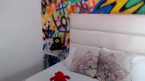 Snapshot of kyliebenson chatting on 01.05.25 Melissa online show from 01.05.25