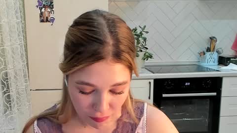 Snapshot of kylieblond chatting on 12.19.24 Din online show from 12.19.24