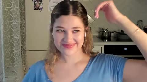 Snapshot of kylieblond chatting on 02.15.25 Din online show from 02.15.25