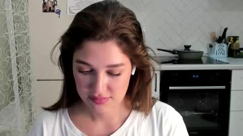 Snapshot of kylieblond chatting on 09.13.25 Din online show from 09.13.25