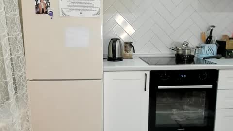 Snapshot of kylieblond chatting on 11.15.25 Din online show from 11.15.25