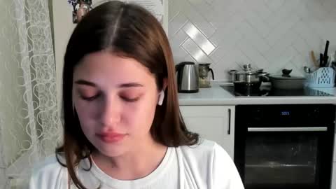 Snapshot of kylieblond chatting on 11.16.25 Din online show from 11.16.25