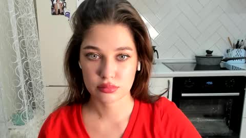 Snapshot of kylieblond chatting on 11.28.25 Din online show from 11.28.25