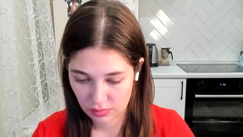 Snapshot of kylieblond chatting on 11.30.25 Din online show from 11.30.25