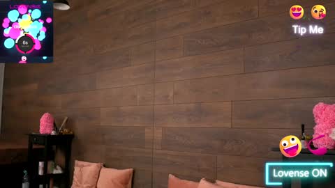 Snapshot of kyliejoyce chatting on 01.19.25 Kylie online show from 01.19.25