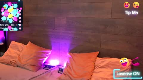 Snapshot of kyliejoyce chatting on 01.22.25 Kylie online show from 01.22.25