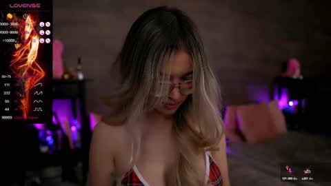 Snapshot of kyliejoyce chatting on 02.23.25 Kylie online show from 02.23.25