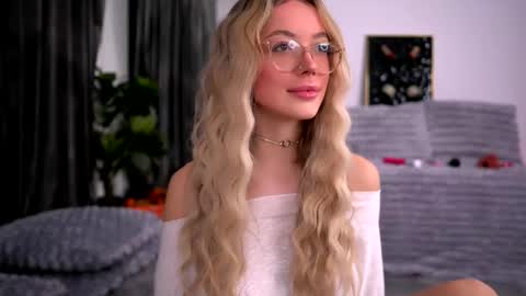 Kylie online show from 11.27.25