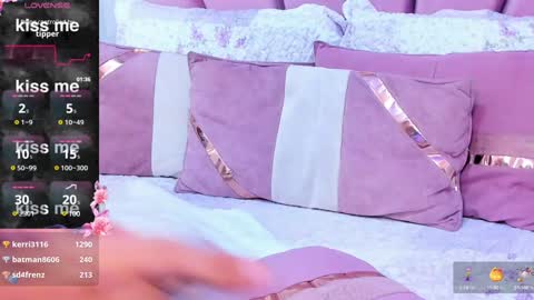 Kylie jl online show from 12.06.24