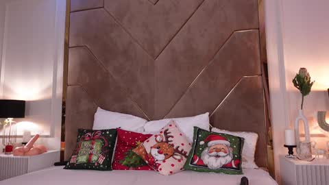 Snapshot of kylievee chatting on 12.09.24 Kylie online show from 12.09.24