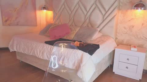 Snapshot of kylle_2050 chatting on 02.04.25 Kyle online show from 02.04.25