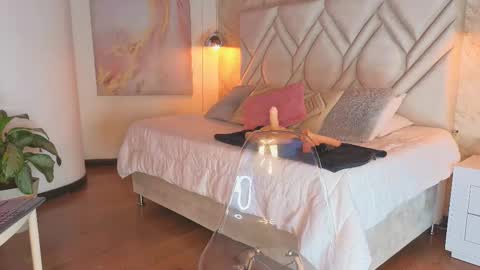 Snapshot of kylle_2050 chatting on 03.04.25 Kyle online show from 03.04.25