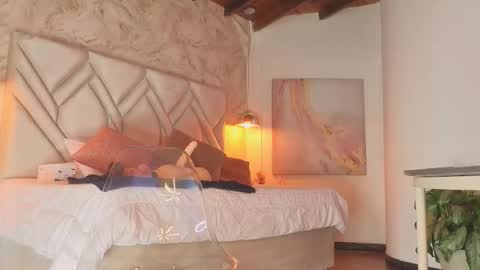 Snapshot of kylle_2050 chatting on 10.17.25 Kyle online show from 10.17.25