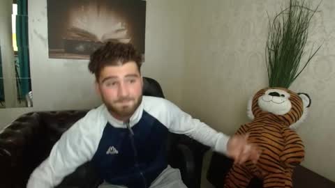 KyloEast online show from 05.11.26