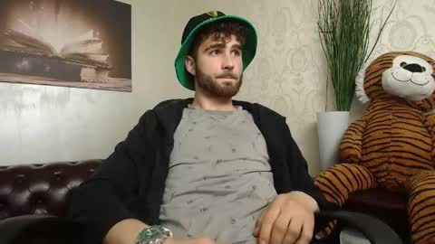 KyloEast online show from 05.14.26
