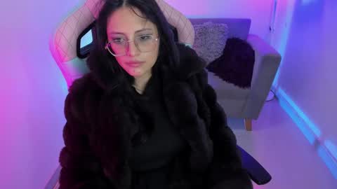 Snapshot of kyomi_chang chatting on 12.10.24 Kyomi online show from 12.10.24