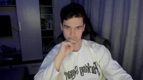 Kyroro online show from 12.19.24