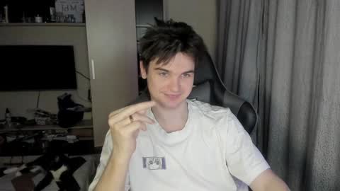 Kyroro online show from 02.07.25