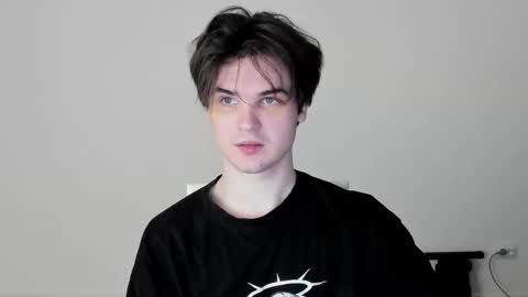 Kyroro online show from 11.13.25