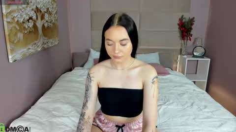 Snapshot of l1llian_lee chatting on 02.26.26 lilia online show from 02.26.26