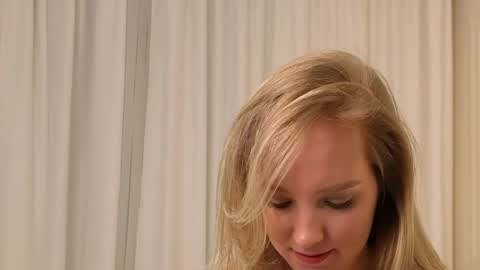 lina online show from 10.12.25