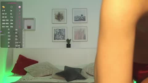 Viktoria White  online show from 10.18.25