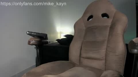 Snapshot of l3m0nb0y_ chatting on 10.19.25 l3m0nb0y_ online show from 10.19.25